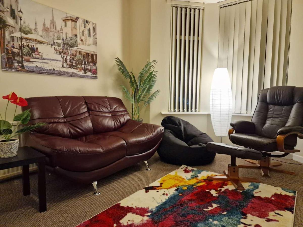 4 Bed Rooms 5 Double Beds Holidays House Near Train Station 普里茅斯 外观 照片