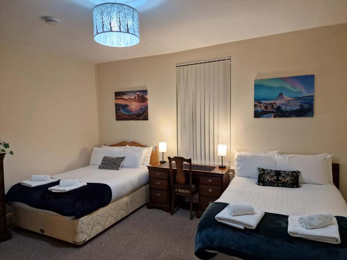 4 Bed Rooms 5 Double Beds Holidays House Near Train Station 普里茅斯 外观 照片