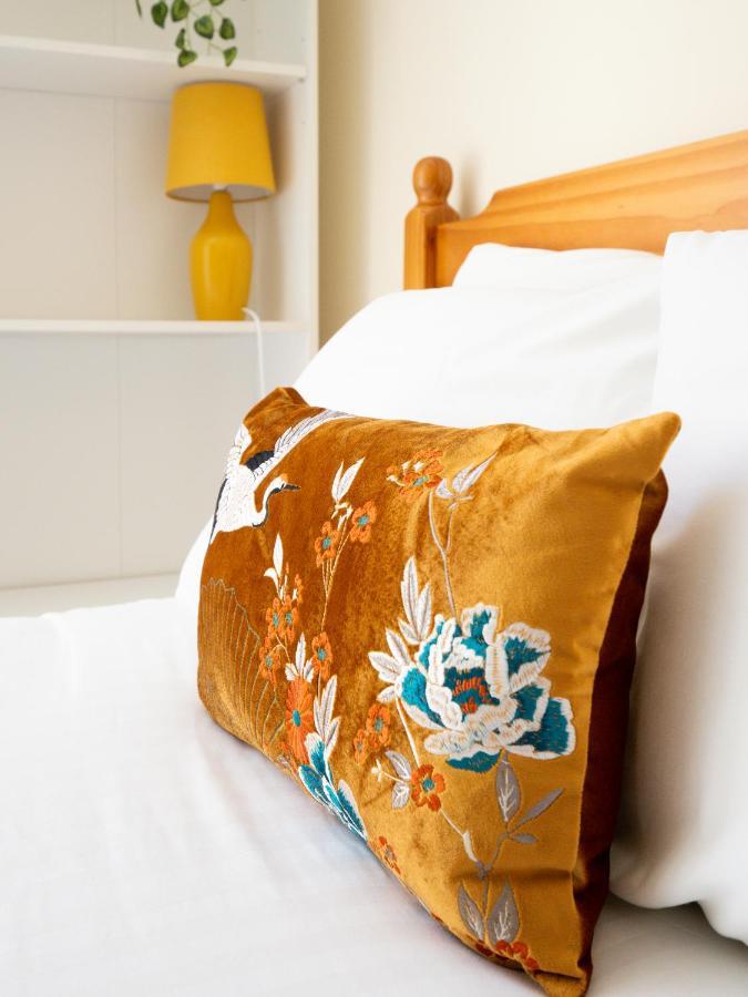 4 Bed Rooms 5 Double Beds Holidays House Near Train Station 普里茅斯 外观 照片