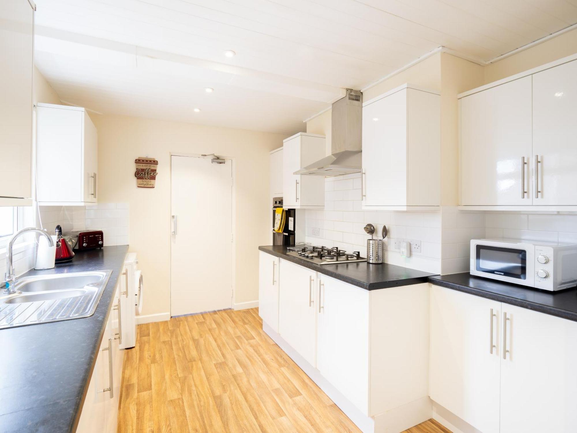4 Bed Rooms 5 Double Beds Holidays House Near Train Station 普里茅斯 外观 照片